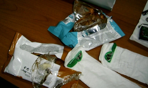 Скиминги в кроасани откриха митничари - 1