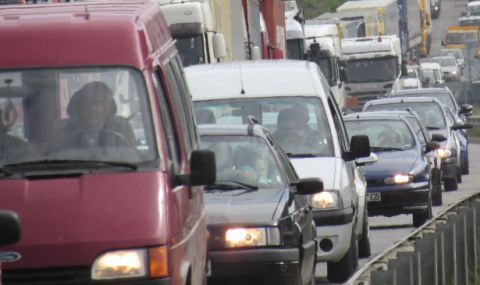 Гърция облекчава част от мерките, свързани с броя на пътуващите в автомобилите - 1