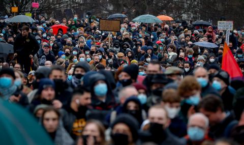 Хиляди протестираха в Брюксел срещу затварянето на театри - 1
