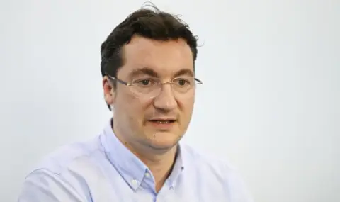 Крум Зарков: Нашата държавност беше сериозно наранена и това повлия на състоянието на армията
