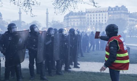 Участие на чуждестранни вандали в бунтовете срещу пенсионната реформа - 1