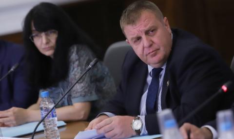 Каракачанов: Политиците да не се бъркат в БНР - 1