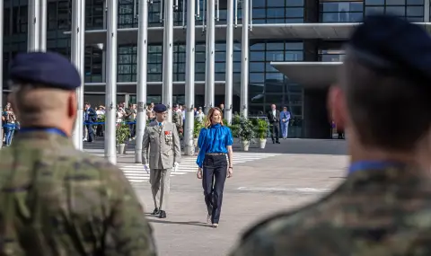 Двама кандидати за председател на ЕП, гласуването ще се проведе по-късно днес - 1