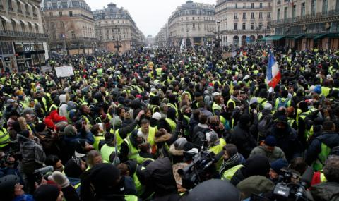 Отново протести и сблъсъци в Париж - 1