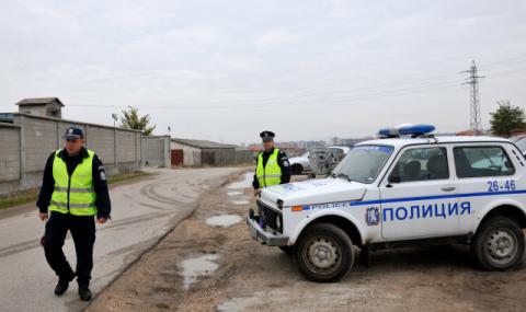12-годишна открадна кола в Димитровград и катастрофира - 1