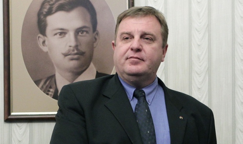 Каракачанов: Двама от ПФ няма да подкрепят правителството - 1