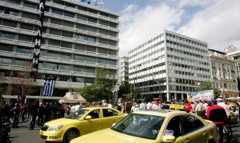 24-часова стачка на таксиметровите шофьори в Атина - 1