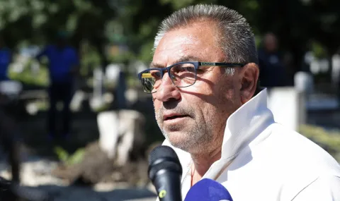 Bozhidar Iskrenov "Gibbona" presents his autobiography "Without Shoes" in Straldzha - 1