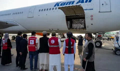 Прекратиха търсенето на оцелели след земетресението в Афганистан - 1