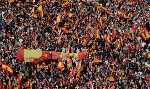 170 000 души се събраха в най-големия протест в Испания - 1