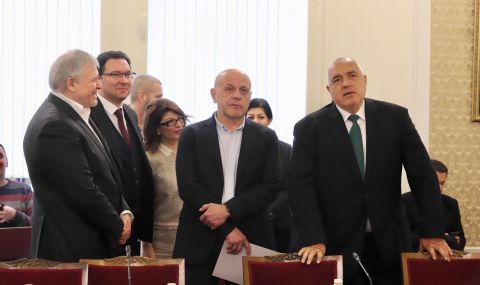 Политолог: Гледаме сапунен сериал, има годеж, но никой не знае дали ще има сключен брак - 1