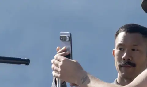 Новият Pixel 10 Pro "лъсна" по време на рекламна кампания - 1