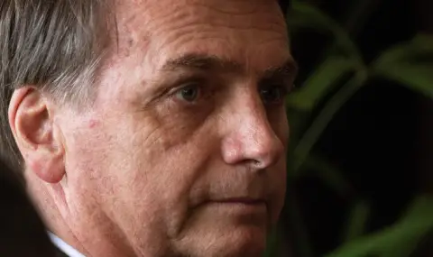 Bolsonaro tried to remove the tracking bracelet from his ankle with a soldering iron  - 1