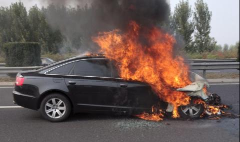 Шофьор се вряза в тълпа. Полицията го ликвидира - 1