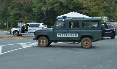 Пореден камион с мигранти задържаха край Драгоман - 1
