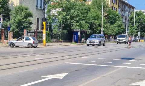 Столична община започна обновяване на пътната маркировка за по-висока безопасност - 1