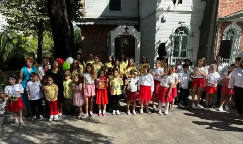 Evtim Miloshev and Prof. Galin Tsokov opened the new school year in the Bulgarian Sunday School in Istanbul  - 1