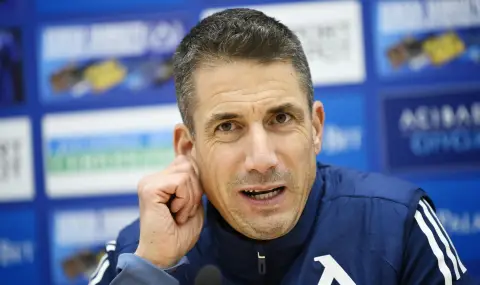 Хулио Веласкес лично се заема с бъдещето на Георги Костадинов в Левски - 1