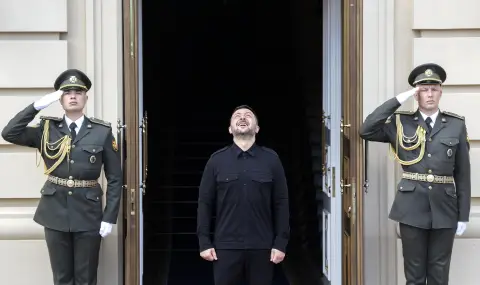 Зеленски присъди държавни отличия на 143 чужди граждани - 1