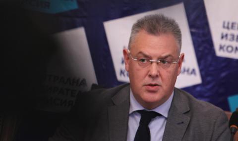 Правната комисия подкрепи Александър Андреев за председател на ЦИК - 1