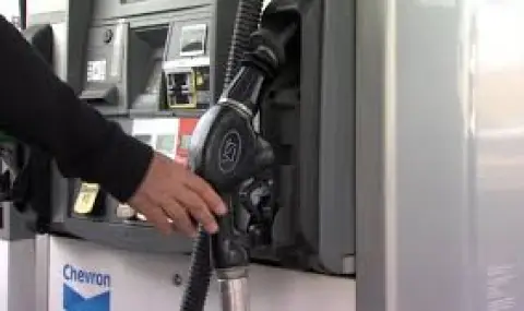 Рекордни цени на бензина в САЩ, галонът в Калифорния достигна $5,86