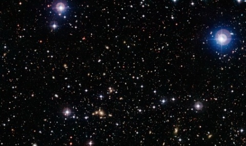 Невероятно! Откриха супер клъстър с 10 000 трилиона звезди - 1