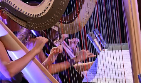 Осем ангелогласни арфи на една сцена в Шумен - 1