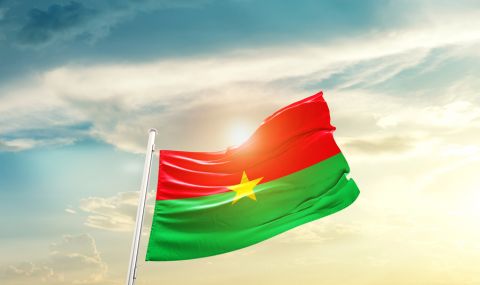 Въоръжени банди убиха над 100 селяни в Буркина Фасо  - 1