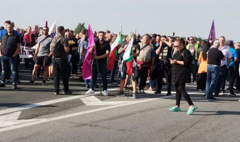 Енергетиците решават утре за вдигането на пътните блокади - 1