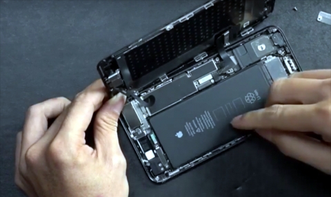 Разглобиха iPhone 7 Plus на части (видео) - 1