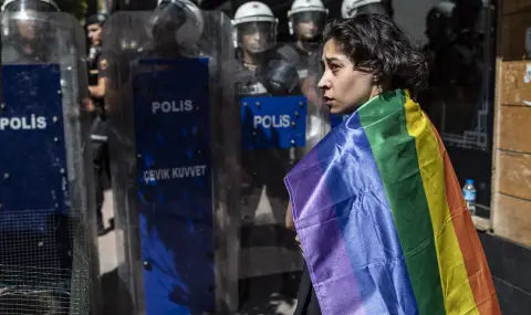 In Istanbul, they banned the pride that LGBT societies planned to hold today  - 1