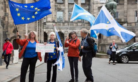 Шотландия няма да свали знамето на ЕС - 1
