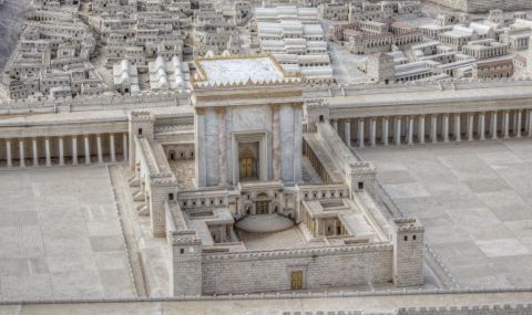 29 август  587 г. пр.н.е. - Вавилонският цар Навуходоносор II разрушава Соломоновия храм - 1