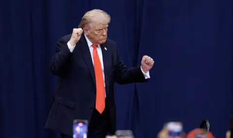 Trump has no intention of postponing his visit to China  - 1