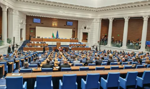 Парламентът обсъжда промени за удължена гаранция
