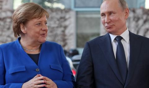 Путин и Меркел разговаряха и се поздравиха - 1