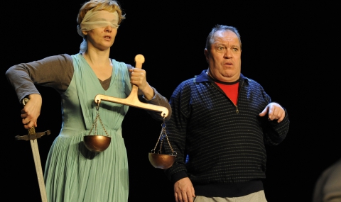 &quot;Ричард ІІІ&quot; в Народния театър - Теди Москов черпи с Шекспир-чорба - 1