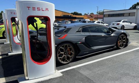 Lamborghini и McLaren с ДВГ блокираха станции на Tesla - 1