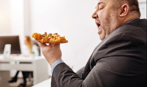 Дебелите служители по-често излизат в болничен отпуск - 1