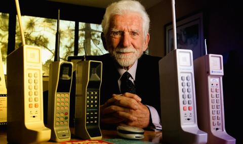 45 години от създаването на мобилния телефон (ВИДЕО) - 1