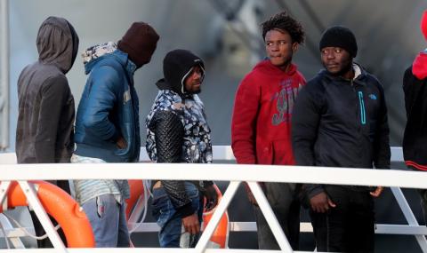 64 бежанци ще бъдат разпределени в четири страни от ЕС - 1