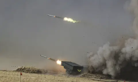 През последните 24 часа! Руски удари с дронове и близо 150 сблъсъка на бойното поле  - 1