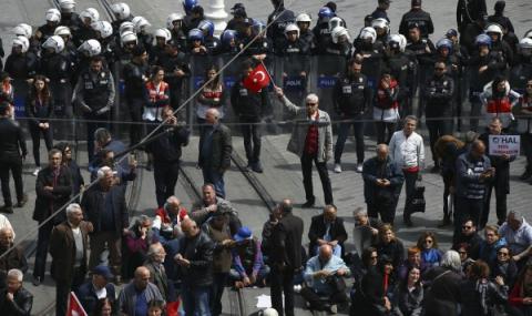 Турция иска демокрация, а не извънредно положение - 1