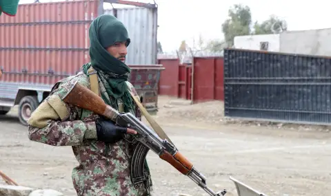 Мобилните телефони и интернет услугите в Афганистан не функционират - 1