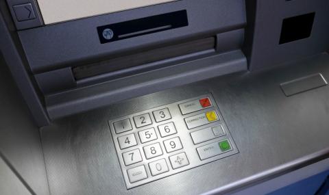 Осъдиха българи за кражба от банкомати - 1