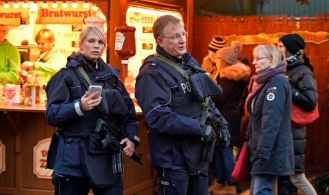 Германската полиция претърсва болниците за терориста - 1