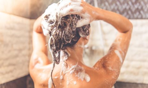 4 грешки, които допускаме при миенето на косата - 1