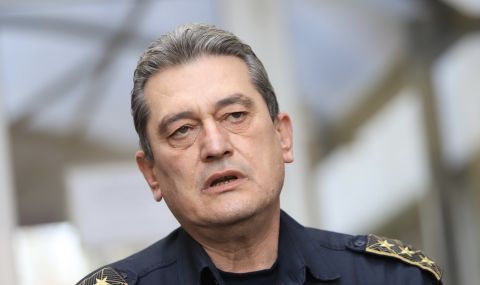 Комисар Николов: Няма непосредствена заплаха за България от пожарите в РСМ - 1