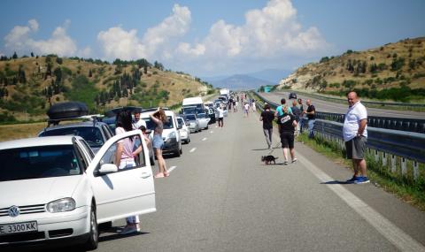 На границата между България и Гърция е кошмар, пишат в Румъния - 1