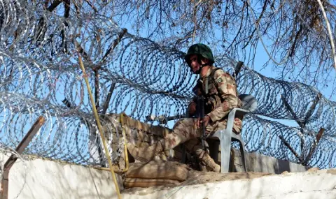 Пакистан и Афганистан преговарят за мир - 1